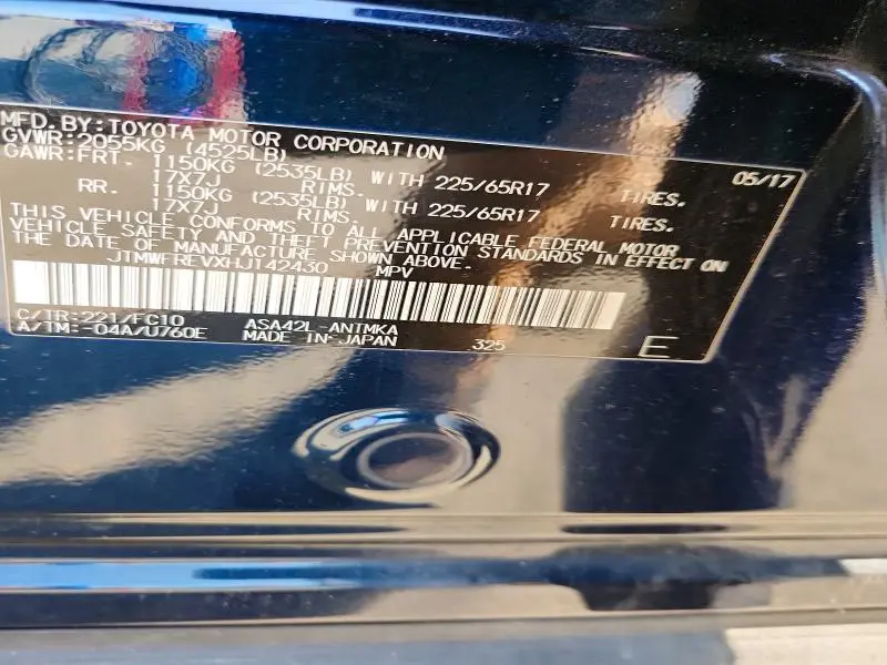 2017 TOYOTA RAV4 XLE  