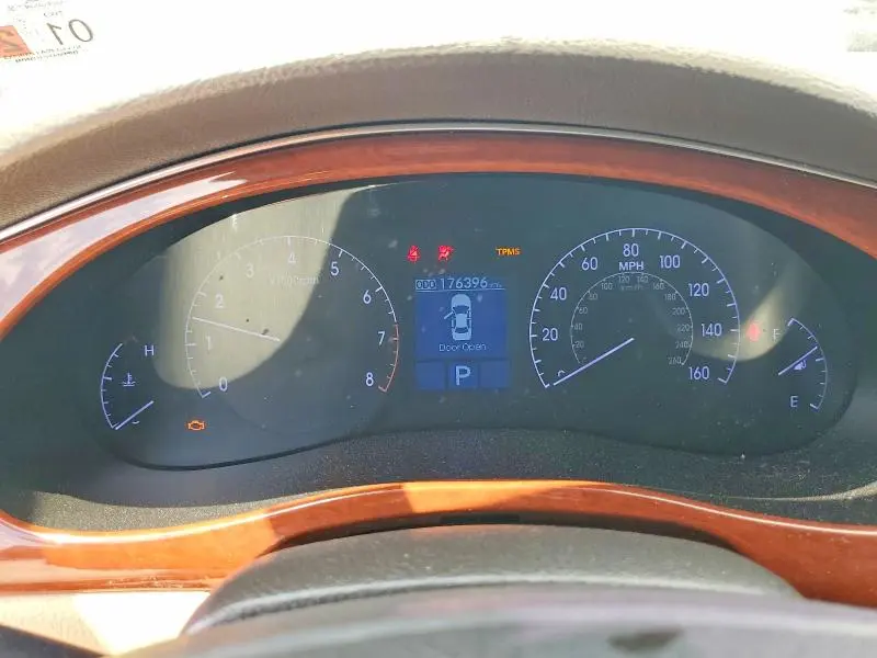 2013 HYUNDAI GENESIS   