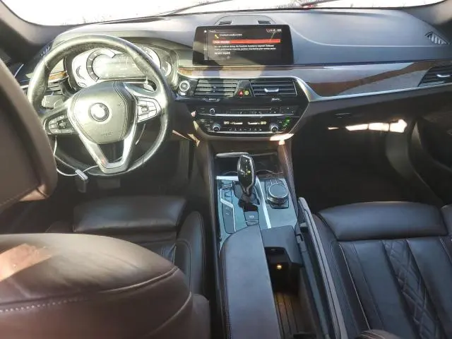 2019 BMW 530E   