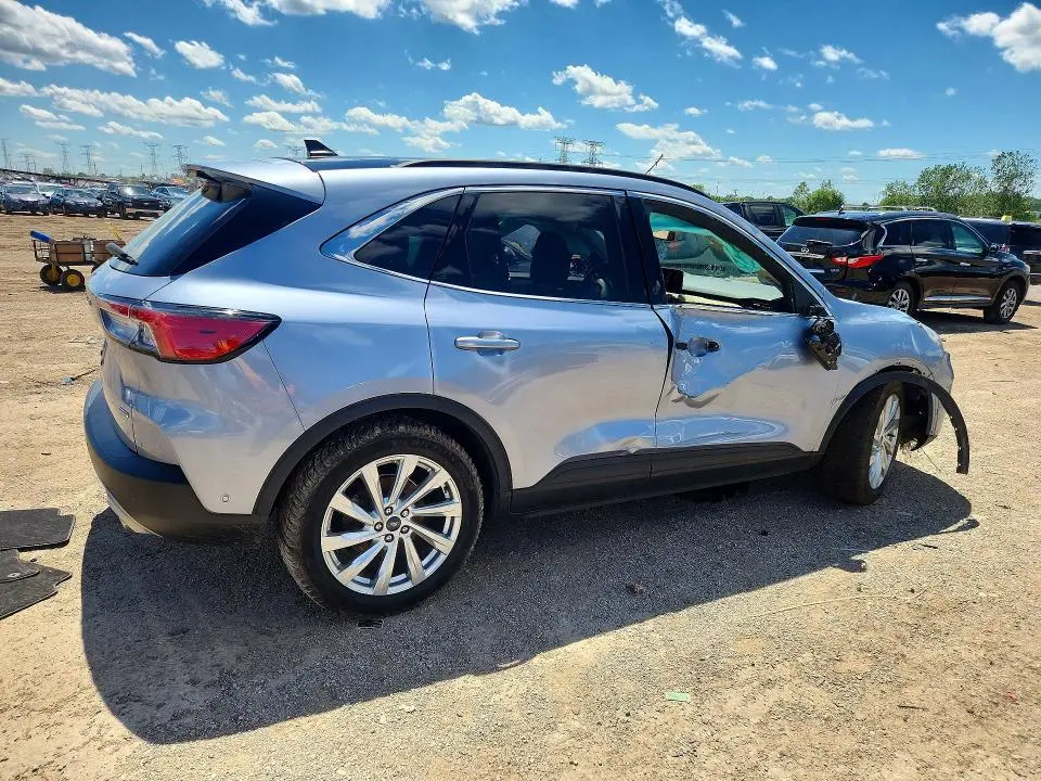 2022 FORD ESCAPE TITANIUM  