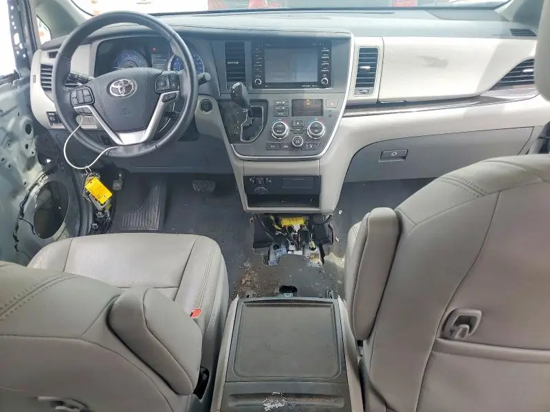 2020 TOYOTA SIENNA XLE 7-PASSENGER  