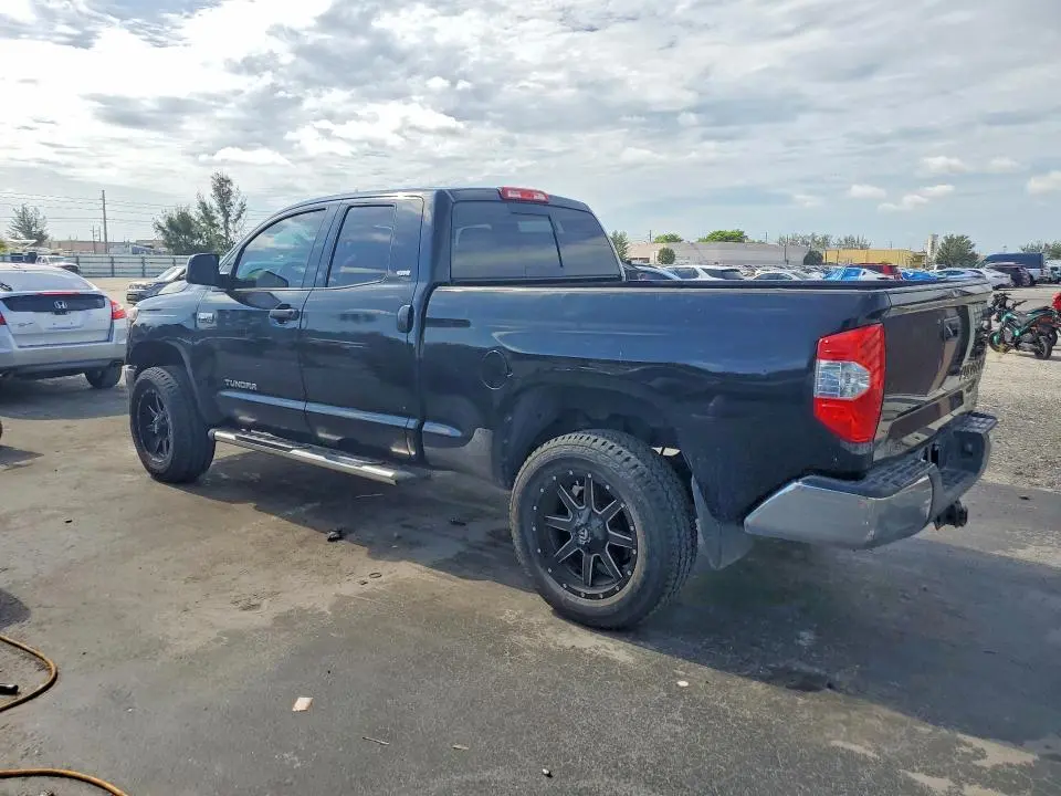 2015 TOYOTA TUNDRA SR5  