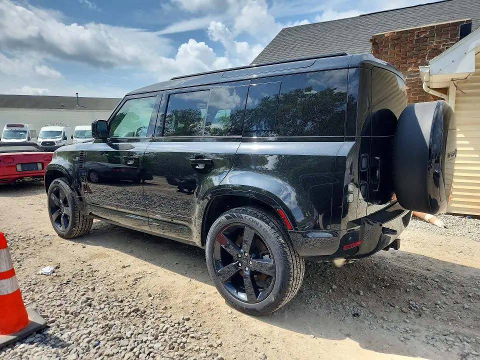 2026 LAND ROVER DEFENDER 110 X-DYNAMIC SE  