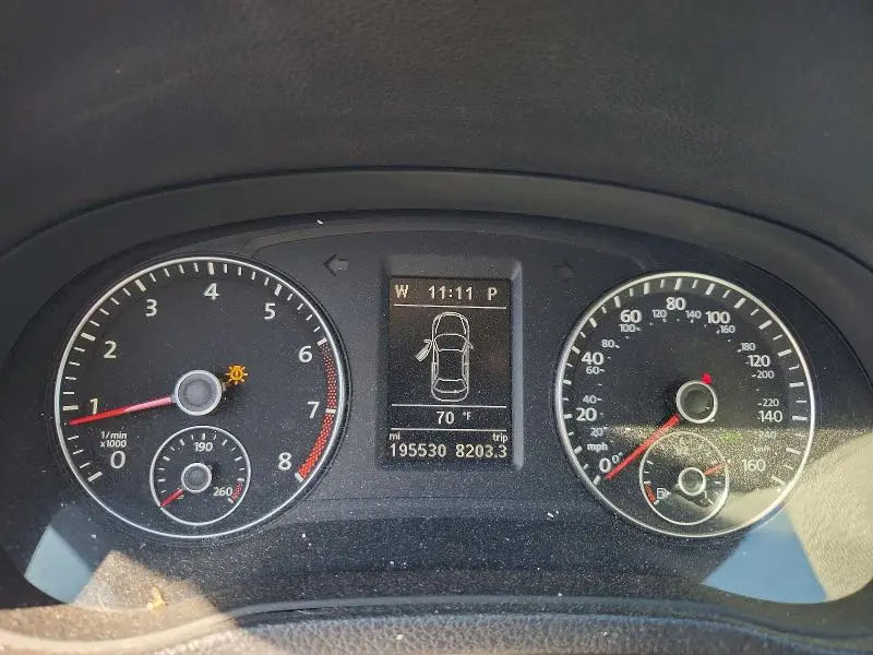 2013 VOLKSWAGEN PASSAT SE  