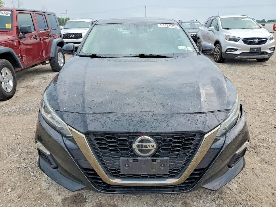 2019 NISSAN ALTIMA SR  