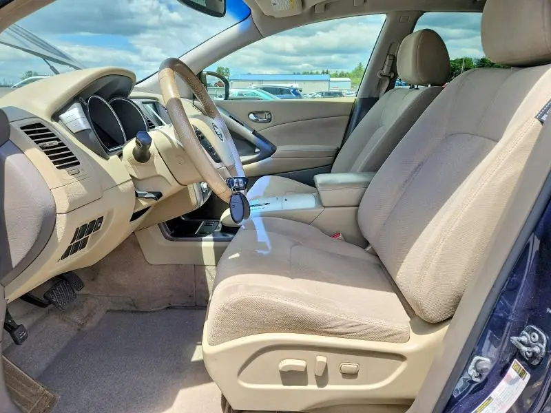 2013 NISSAN MURANO S  