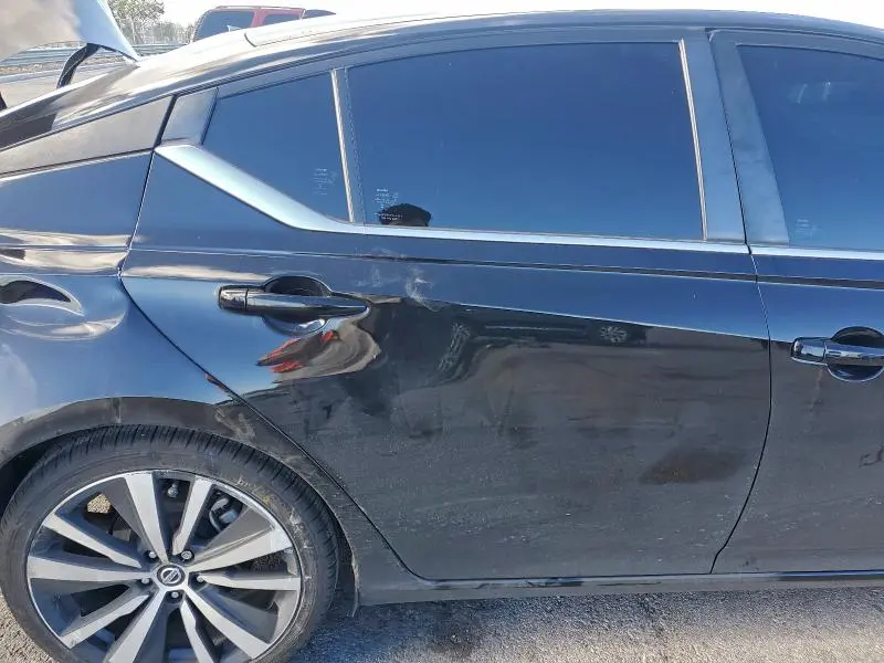 2022 NISSAN ALTIMA SR  