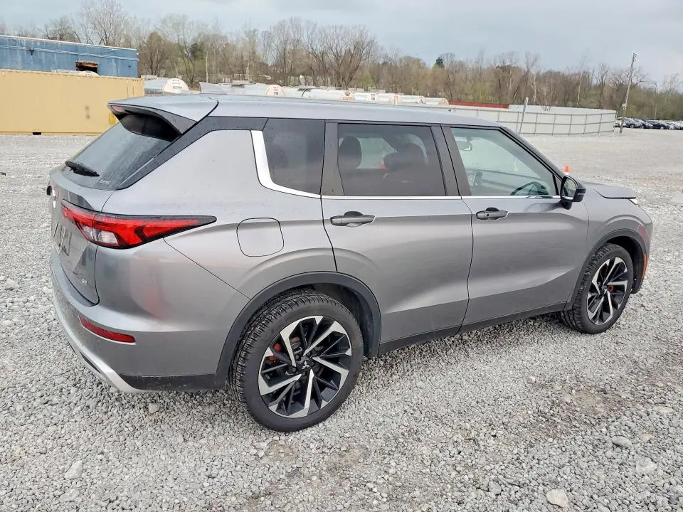 2022 MITSUBISHI OUTLANDER SE  