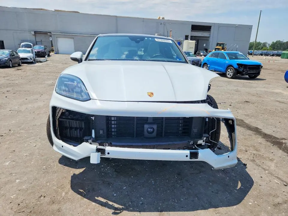 2024 PORSCHE CAYENNE COUPE  