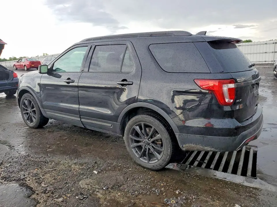 2017 FORD EXPLORER XLT  
