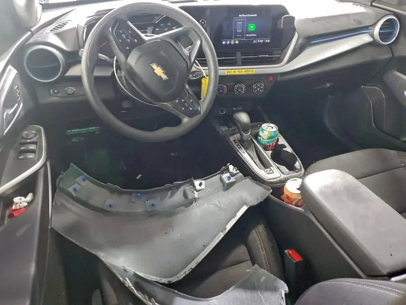 2025 CHEVROLET TRAX LS  