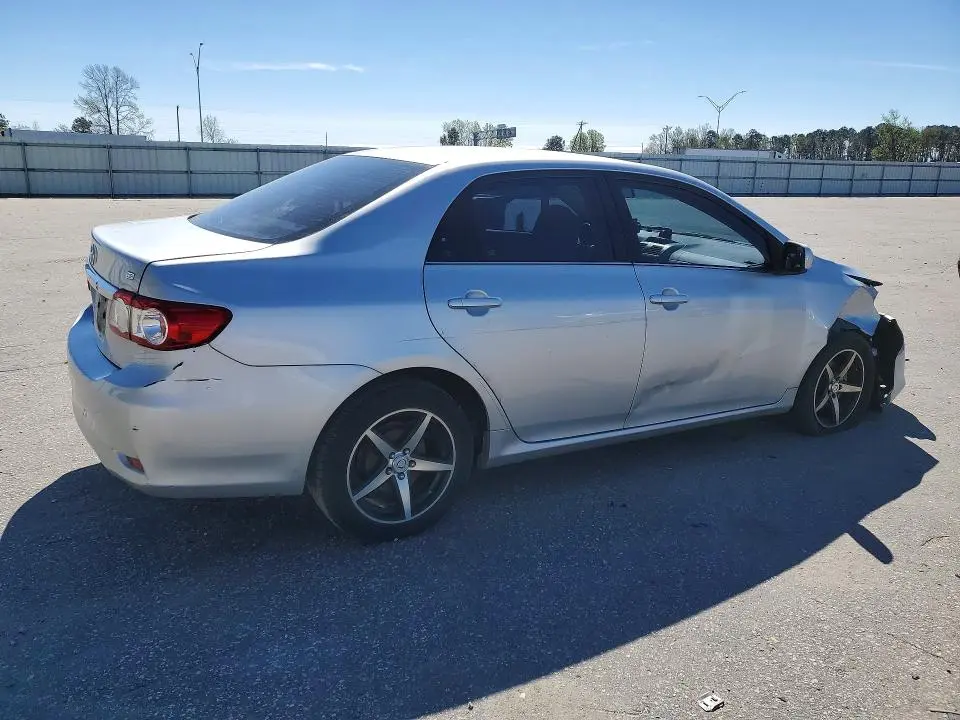 2013 TOYOTA COROLLA LE  