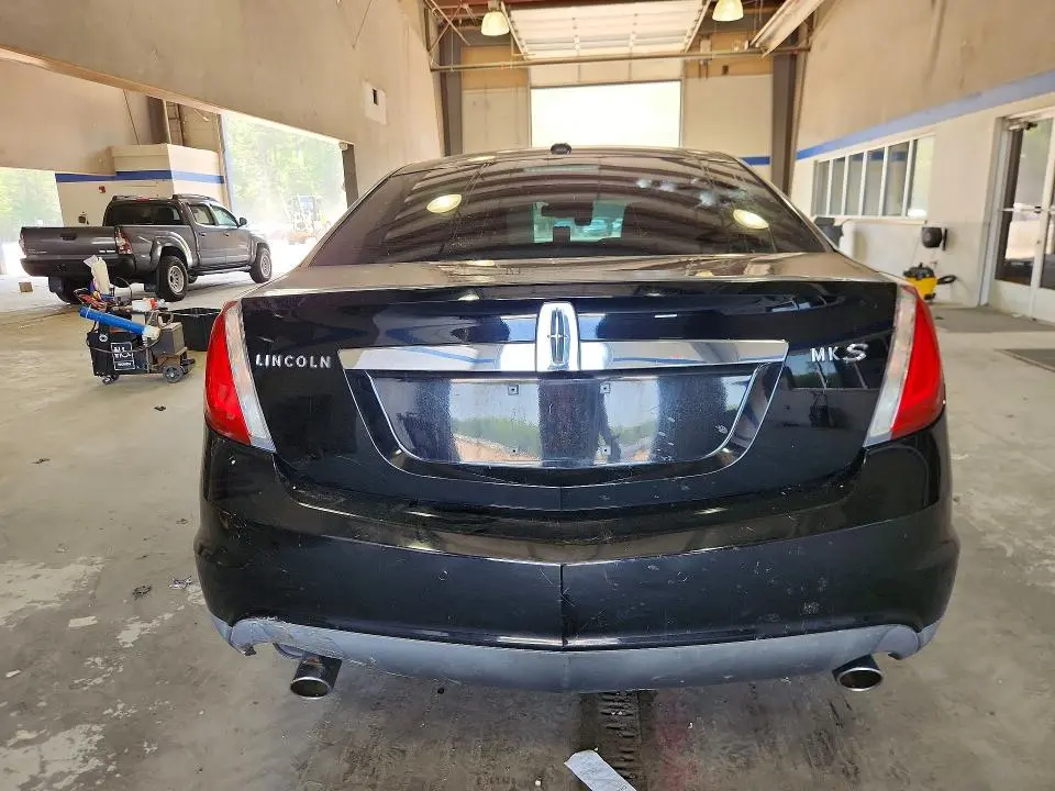 2011 LINCOLN MKS   