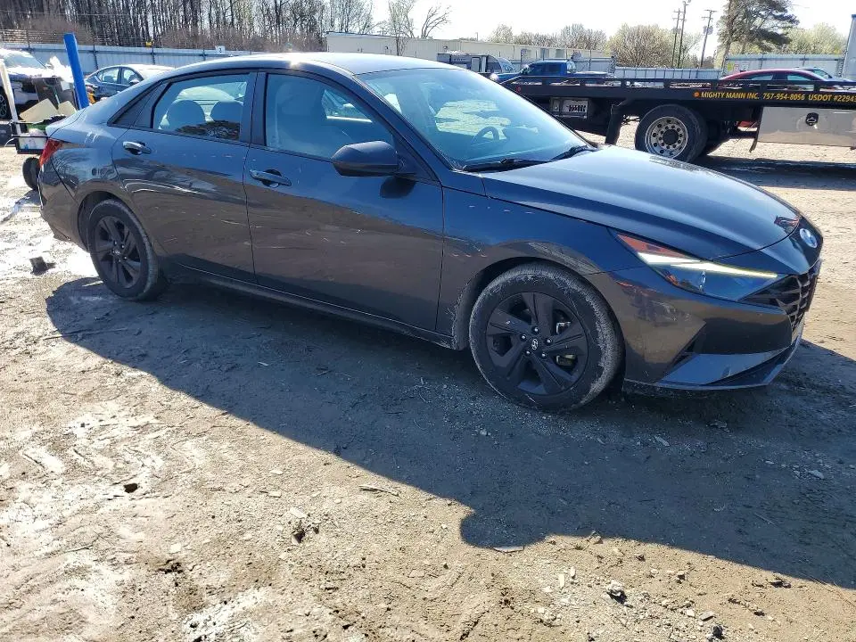 2021 HYUNDAI ELANTRA SEL  
