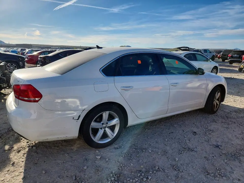 2014 VOLKSWAGEN PASSAT SE  