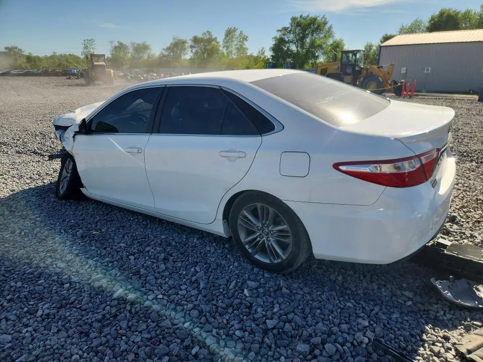 2016 TOYOTA CAMRY SE  