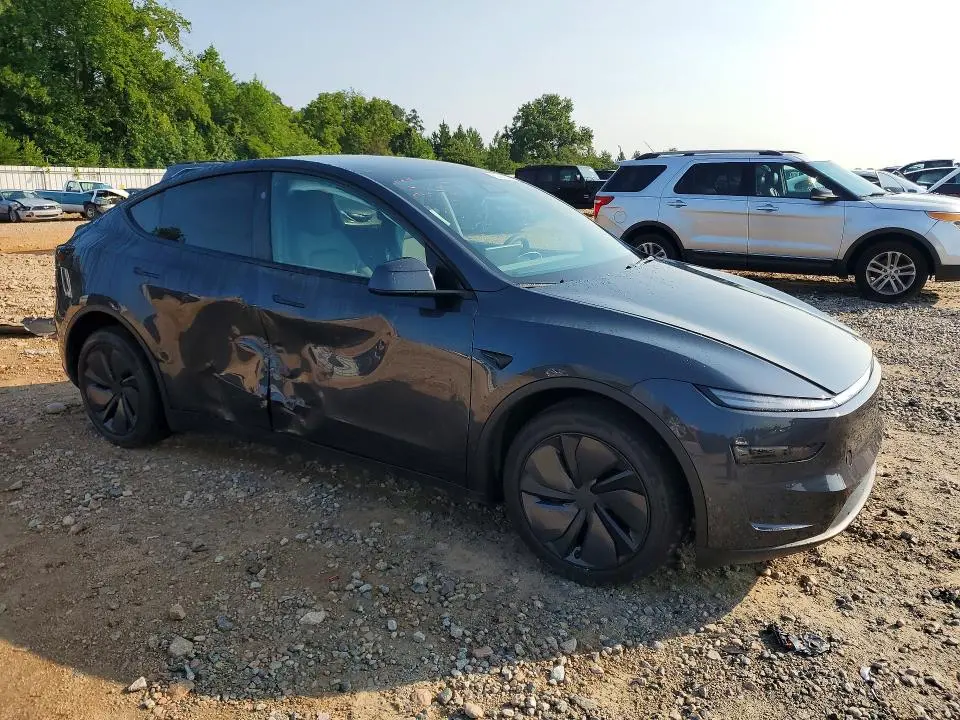 2026 TESLA MODEL Y   