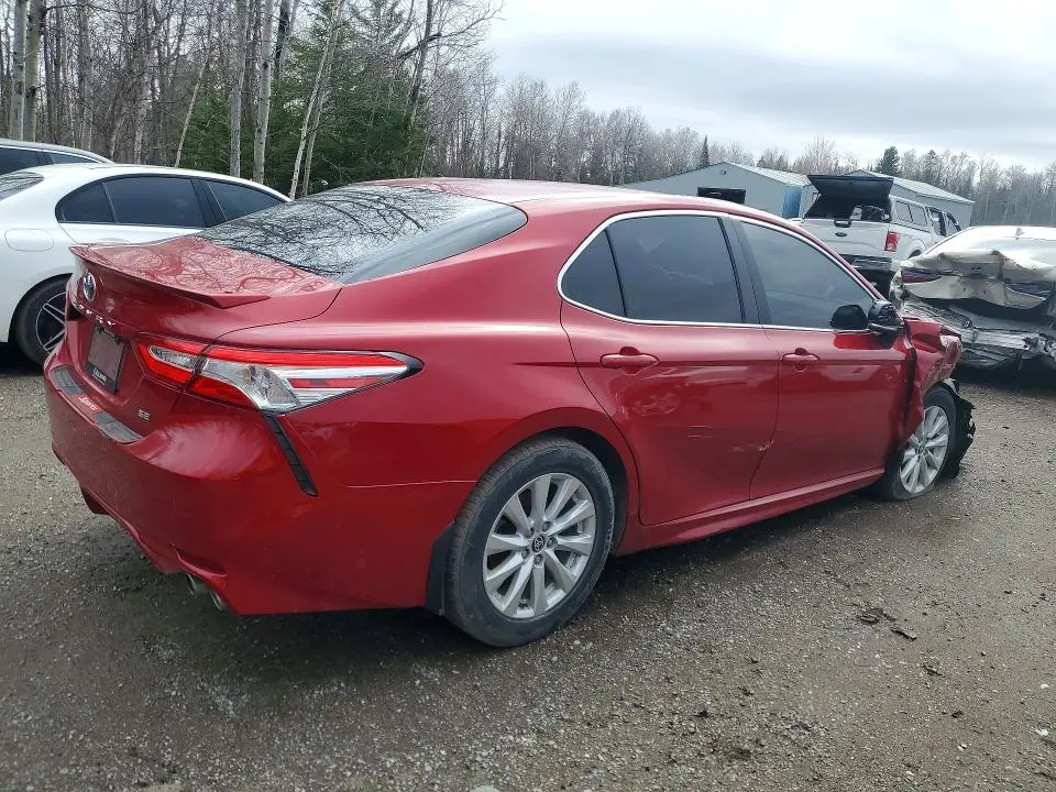 2020 TOYOTA CAMRY SE  