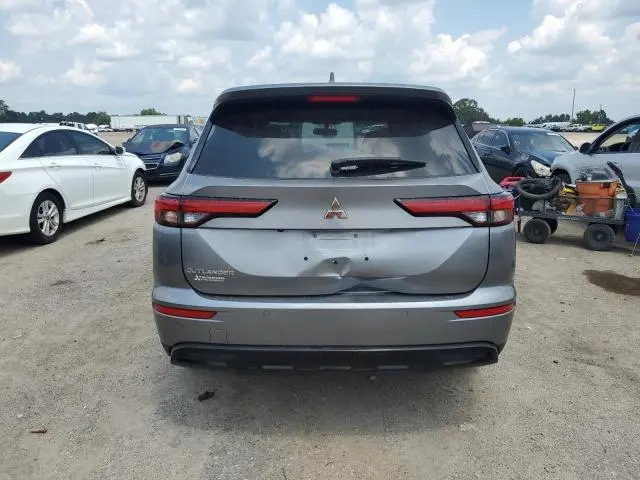 2022 MITSUBISHI OUTLANDER SE  