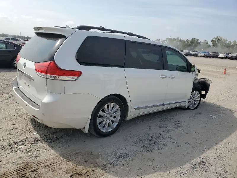 2013 TOYOTA SIENNA LIMITED 7-PASSENGER  