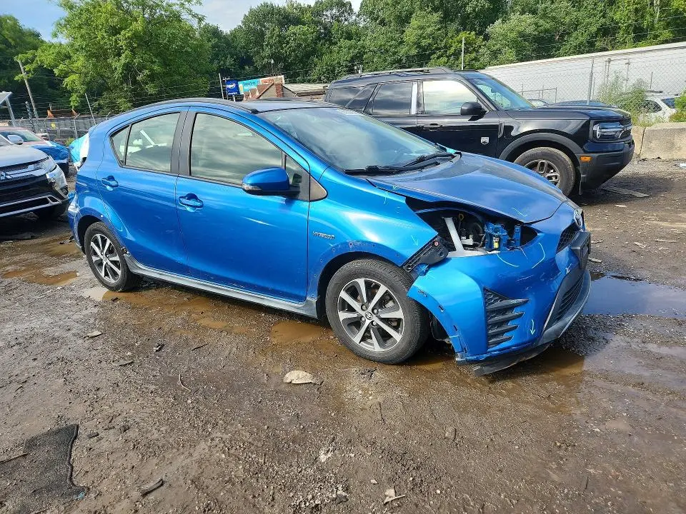 2018 TOYOTA PRIUS C THREE  