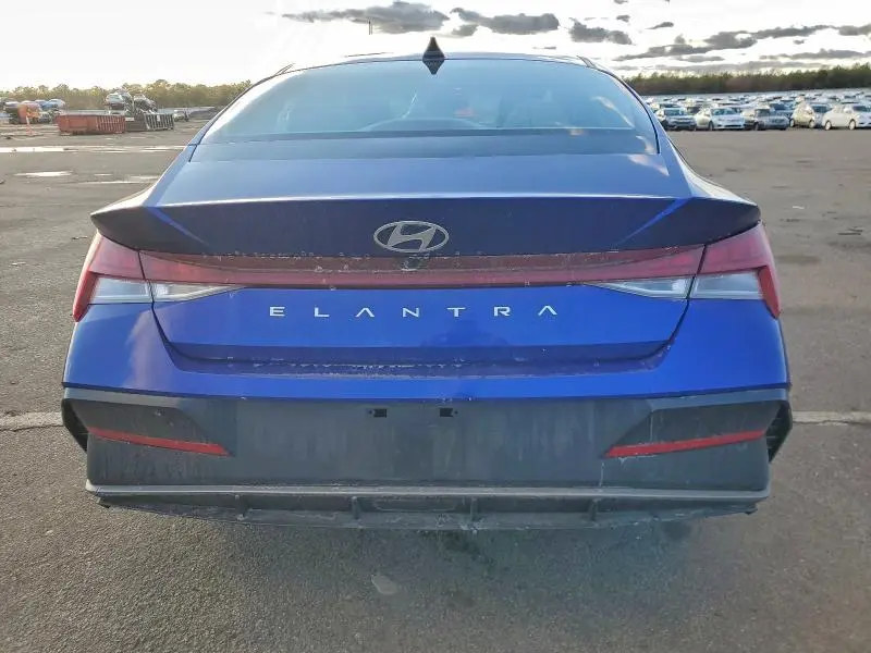 2025 HYUNDAI ELANTRA SEL  