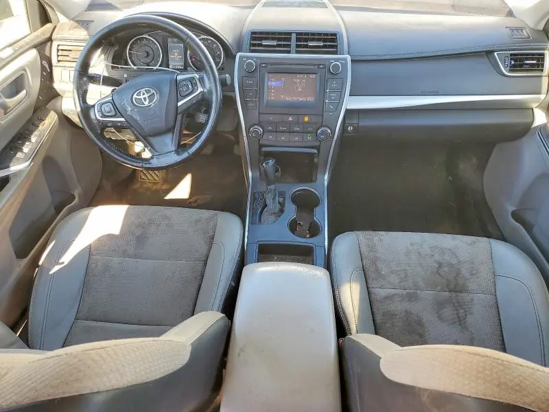 2016 TOYOTA CAMRY SE  
