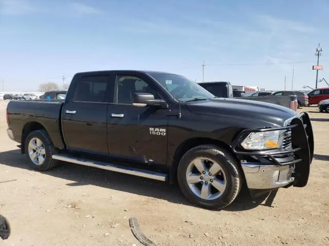 2016 RAM 1500 SLT  