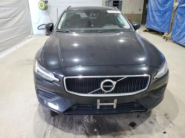 2019 VOLVO V60 T6 MOMENTUM  