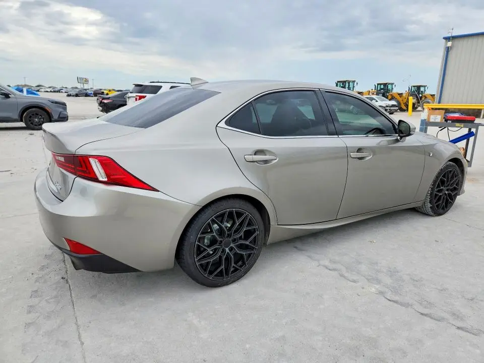 2016 LEXUS IS   