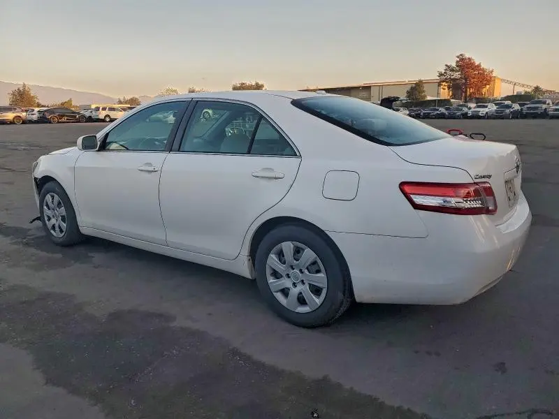 2010 TOYOTA CAMRY BASE  