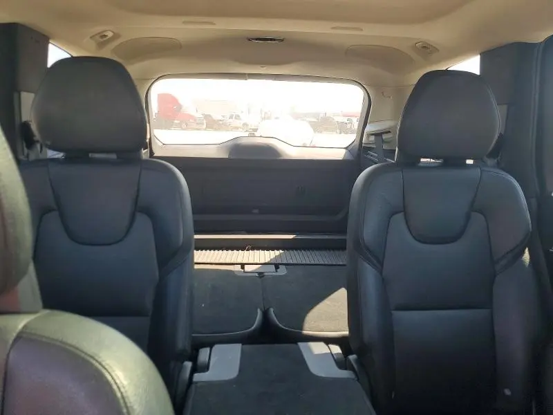 2016 VOLVO XC90 T6  