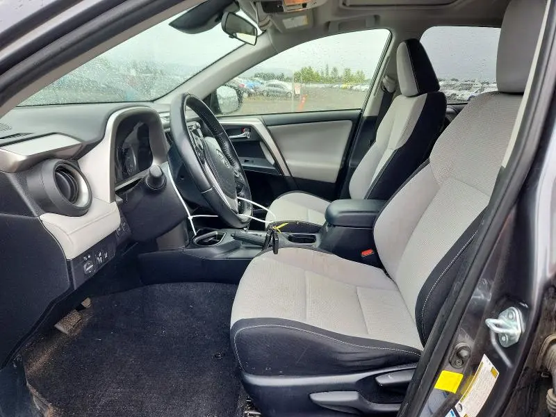 2018 TOYOTA RAV4 XLE  