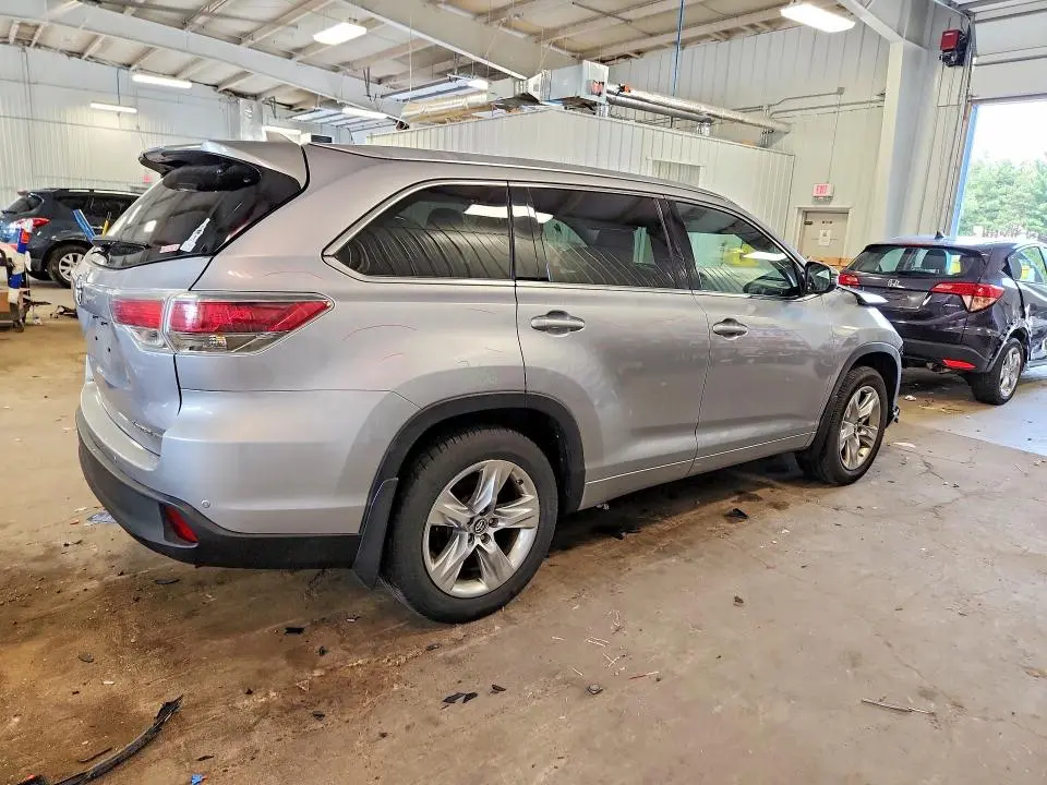 2016 TOYOTA HIGHLANDER LIMITED  