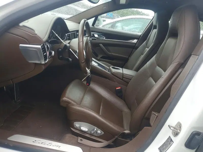 2016 PORSCHE PANAMERA 2  