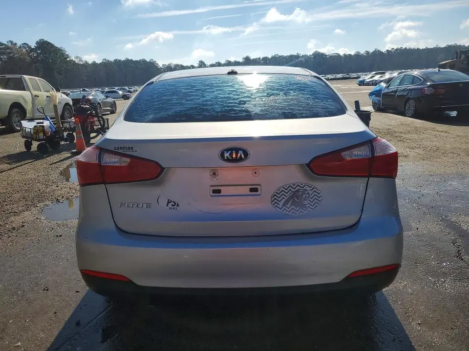 2016 KIA FORTE LX  
