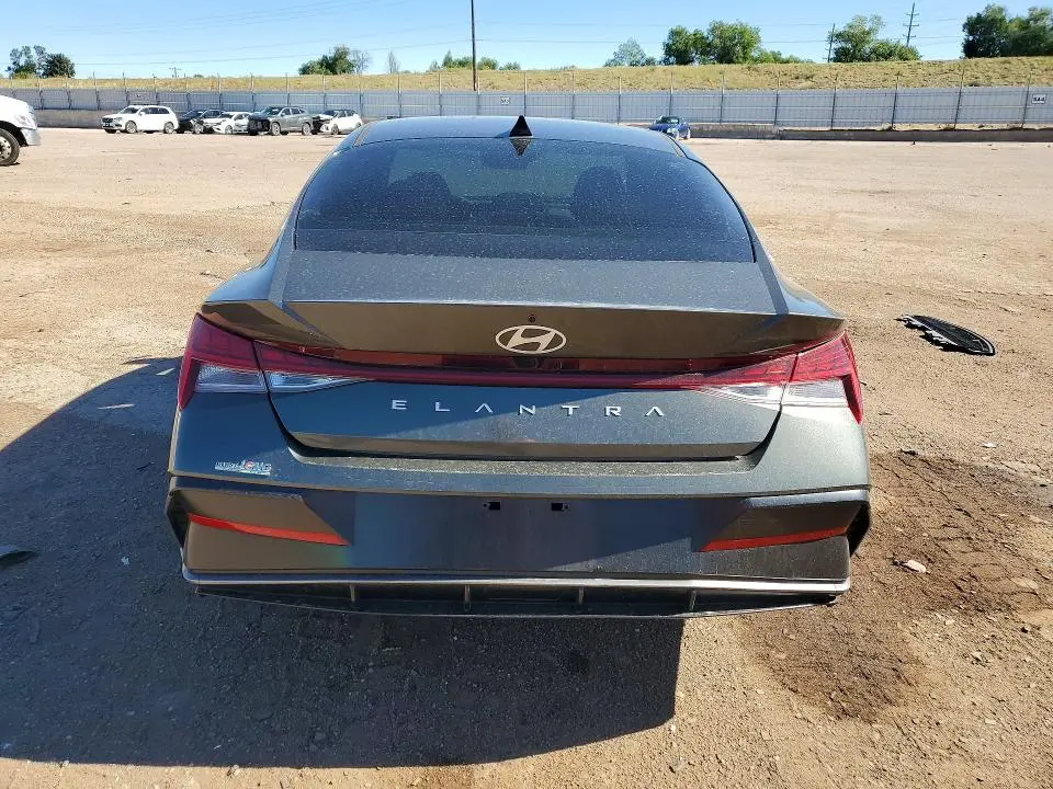 2024 HYUNDAI ELANTRA SEL  