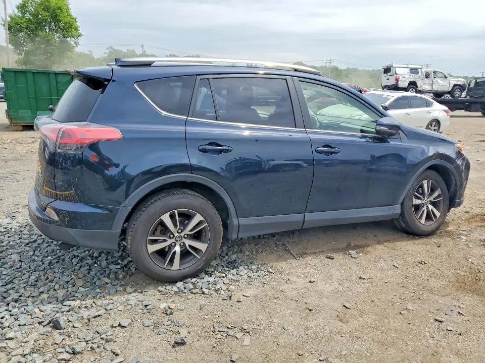2018 TOYOTA RAV4 XLE  