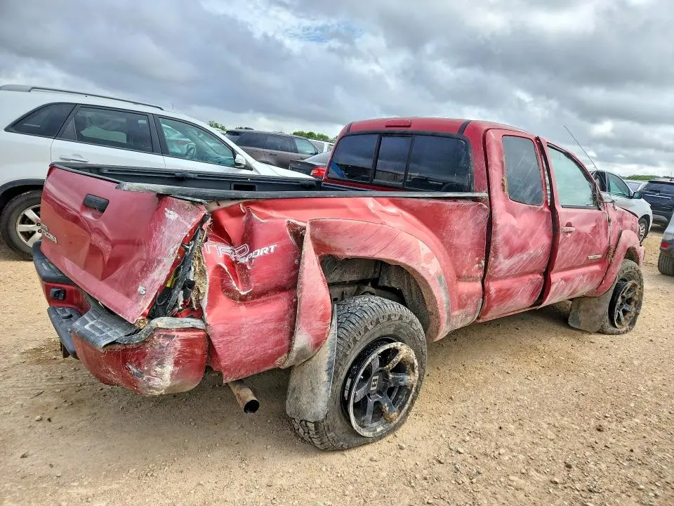 2011 TOYOTA TACOMA V6  