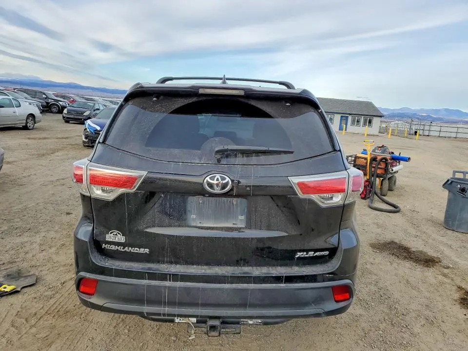 2015 TOYOTA HIGHLANDER XLE  