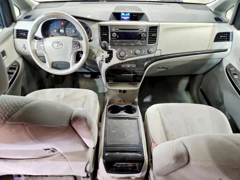 2012 TOYOTA SIENNA LE  