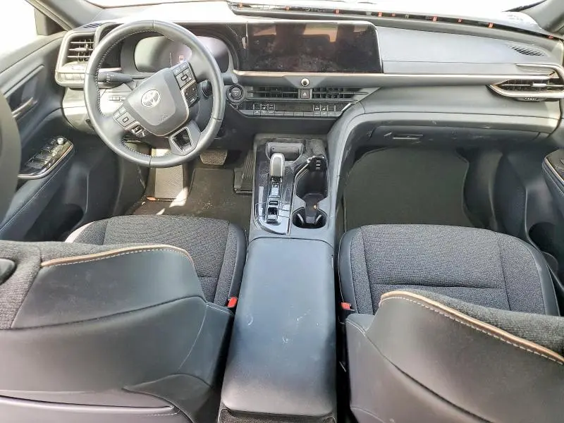 2024 TOYOTA CROWN XLE  