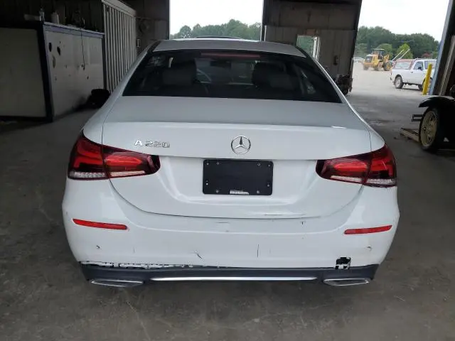2019 MERCEDES-BENZ A 220  