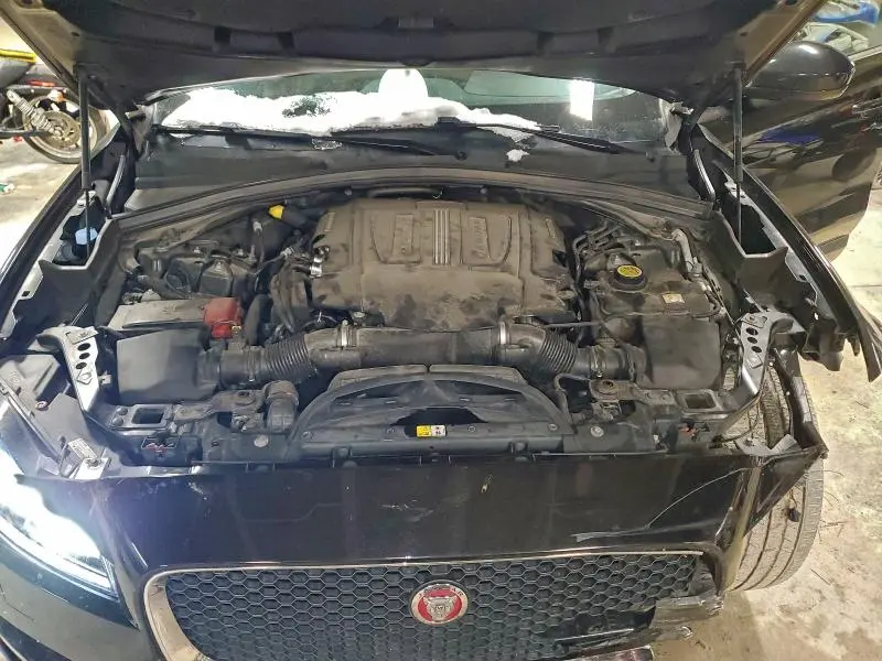 2017 JAGUAR F-PACE PRESTIGE  