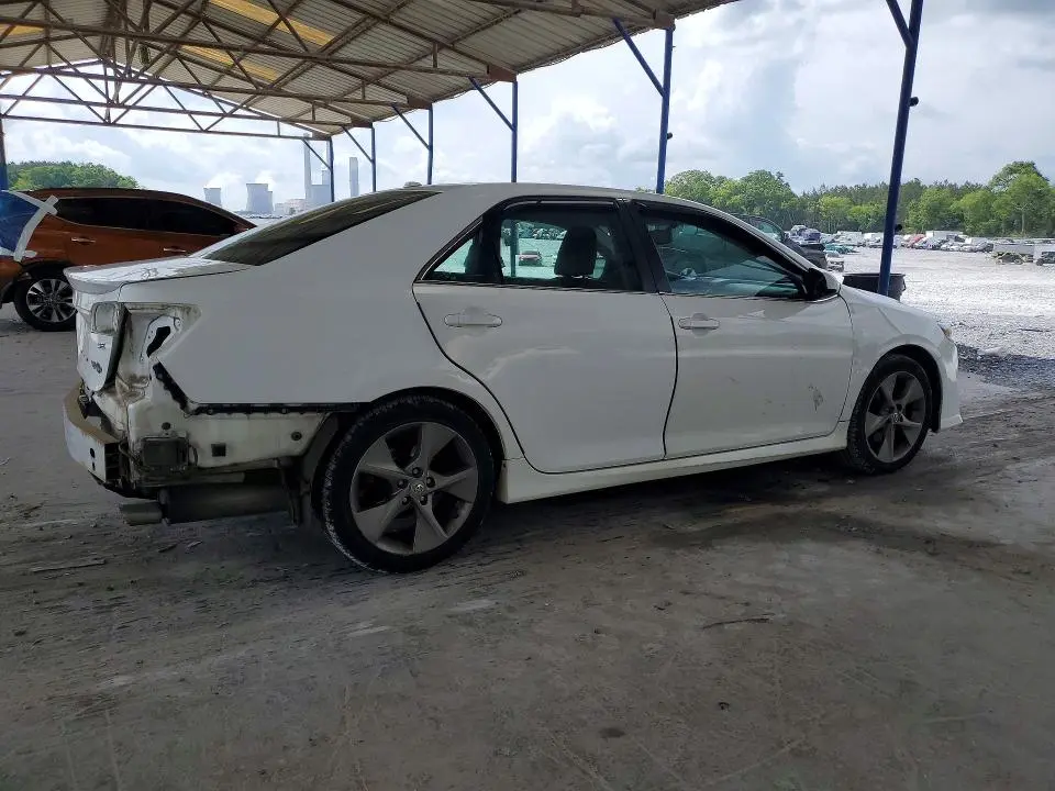 2014 TOYOTA CAMRY SE V6  
