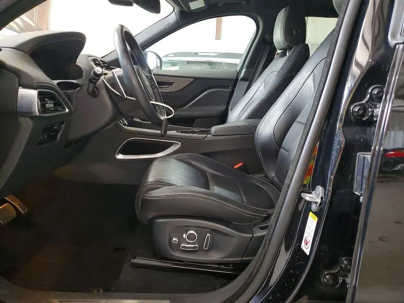2018 JAGUAR F-PACE S  