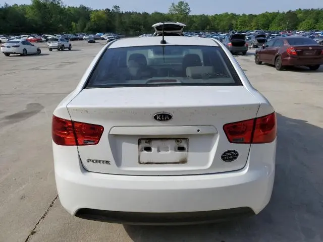 2010 KIA FORTE LX  