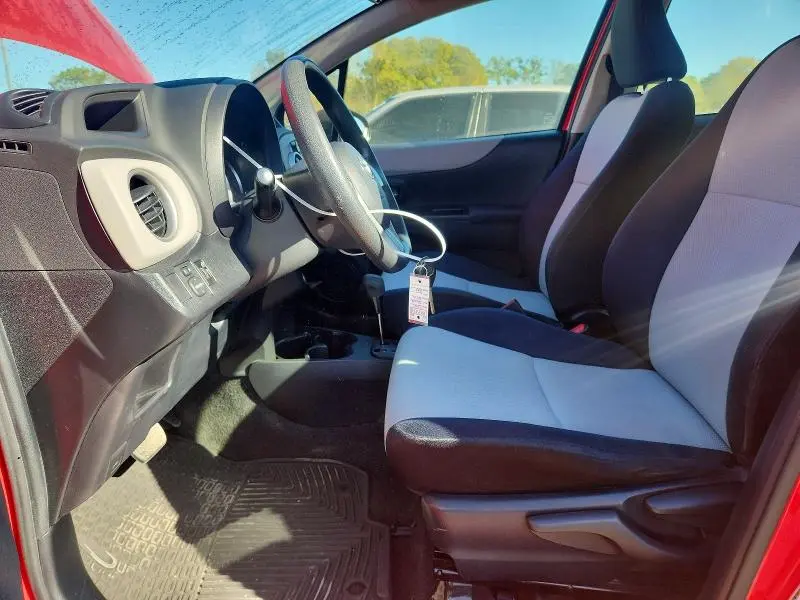 2014 TOYOTA YARIS 5-DOOR LE  