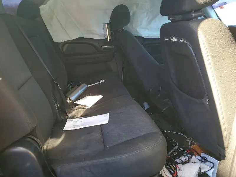 2010 CHEVROLET SUBURBAN C1500 LS  