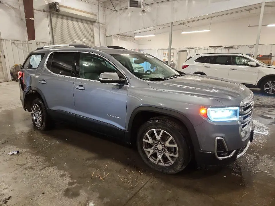2020 GMC ACADIA SLT  